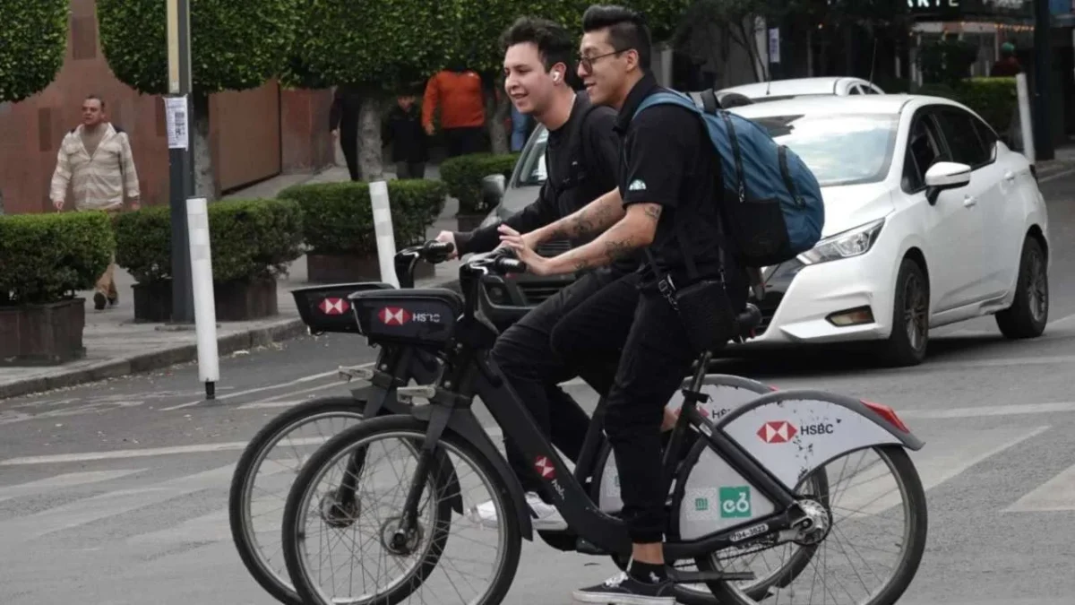 La Semovi de la Ciudad de México dio a conocer que el Sistema Ecobici reporta más de 25 mil viajes en hora pico.