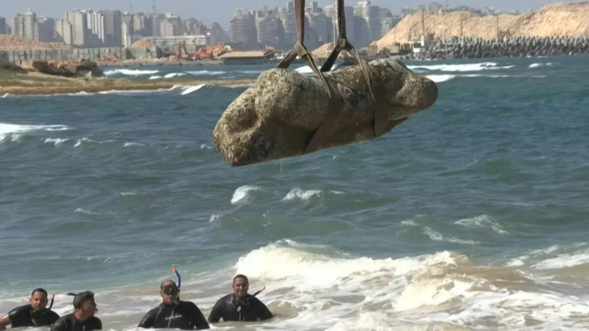Egipto revela restos de una ciudad sumergida frente a Alejandría