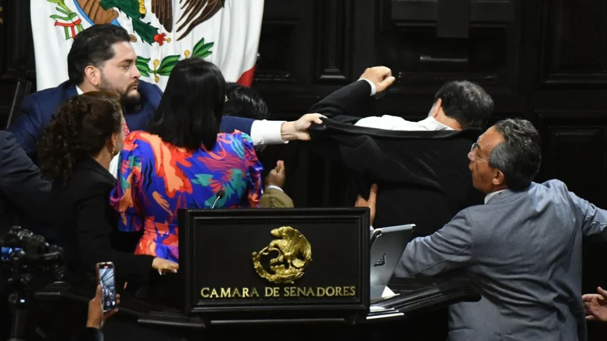 El diputado priista Carlos Gutiérrez Mancilla justificó la agresión en grupo contra Noroña, al llamarla "defensa de la dignidad".