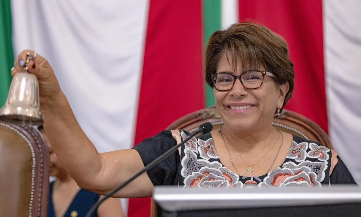 La legisladora del partido guinda dijo que comparte 35 años de lucha política y democrática  junto a Clara Brugada