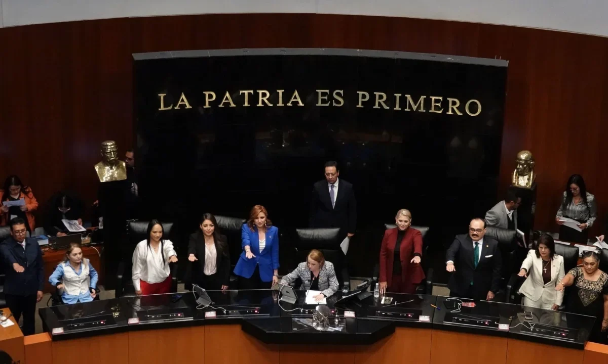 Grupos parlamentarios fijarán su postura durante la sesión solemne encabezada por la presidenta del Senado, Laura Itzel Castillo.