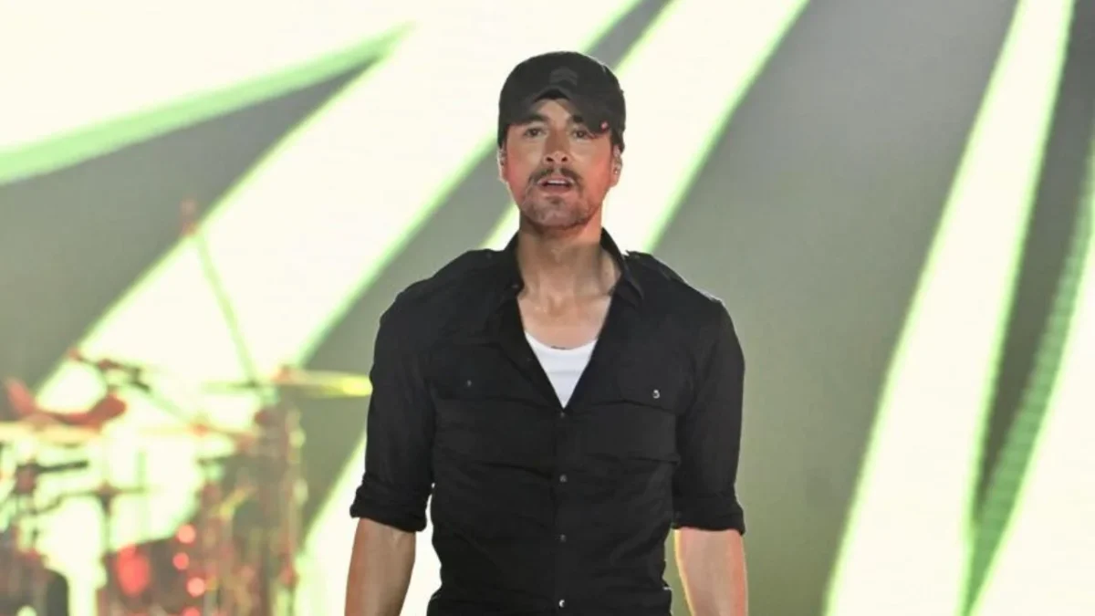 La Feria Nacional Potosina 2025 vivió uno de sus mejores conciertos con la inigualable presencia del intérprete español, Enrique Iglesias.