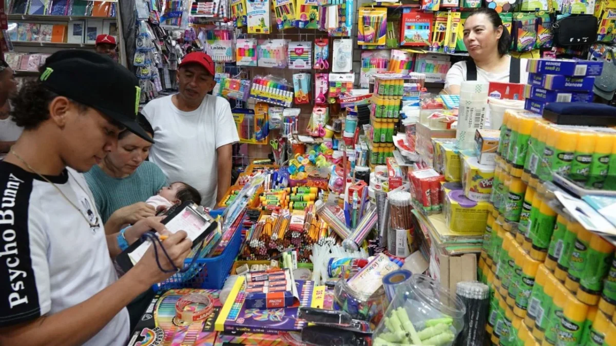 Conoce cuáles es el material de la lista de útiles escolares que recomienda comprar la SEP para las escuelas de educación básica en México.