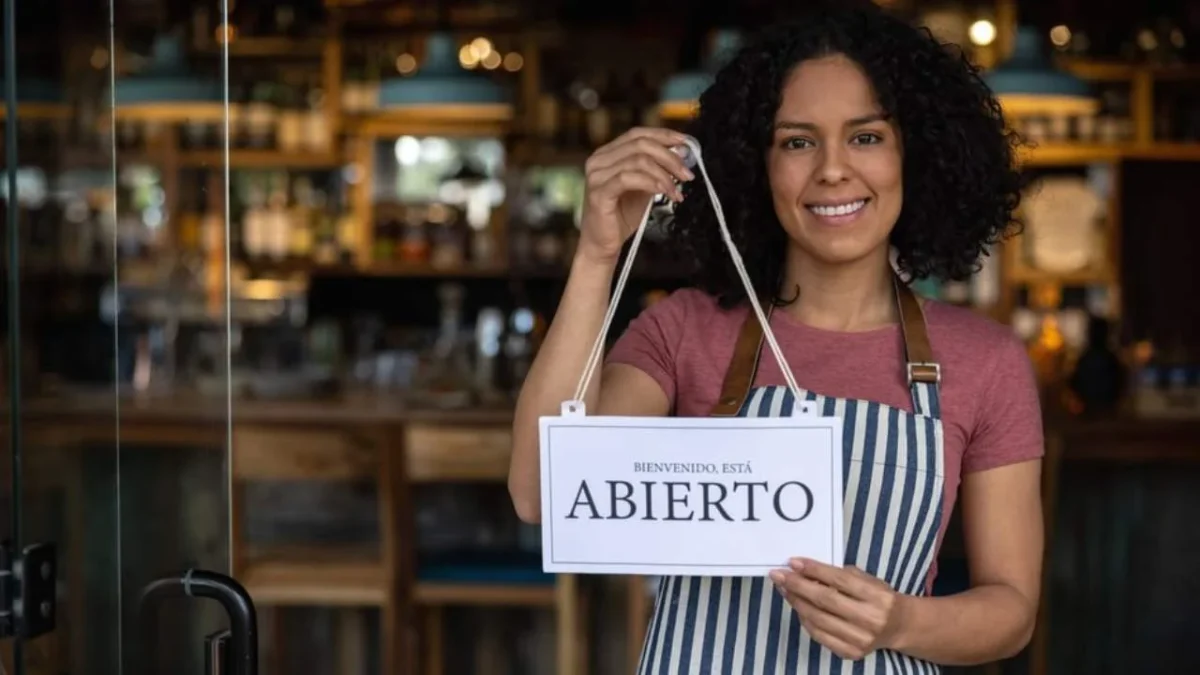 Emprendedores reciben asesoría y financiamiento en los centros PILARES, fortaleciendo sus negocios y proyectos en la Ciudad de México.