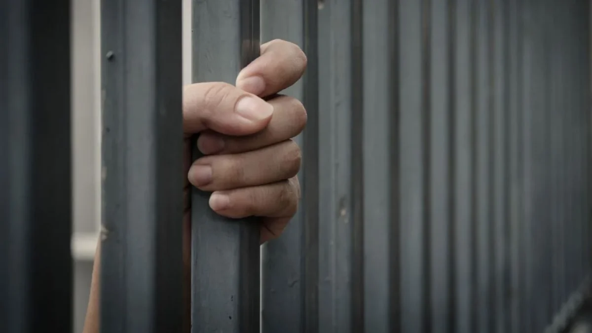 FGR detiene a presunto productor de pornografía infantil, difundía el material en redes