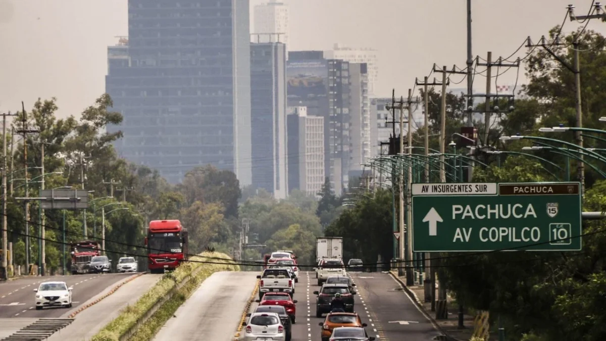 La jefa de Gobierno, Clara Brugada, anunció el "Programa Integral de Mantenimiento de Carpeta Asfáltica" con una meta de intervención de mil kilómetros de vialidades.