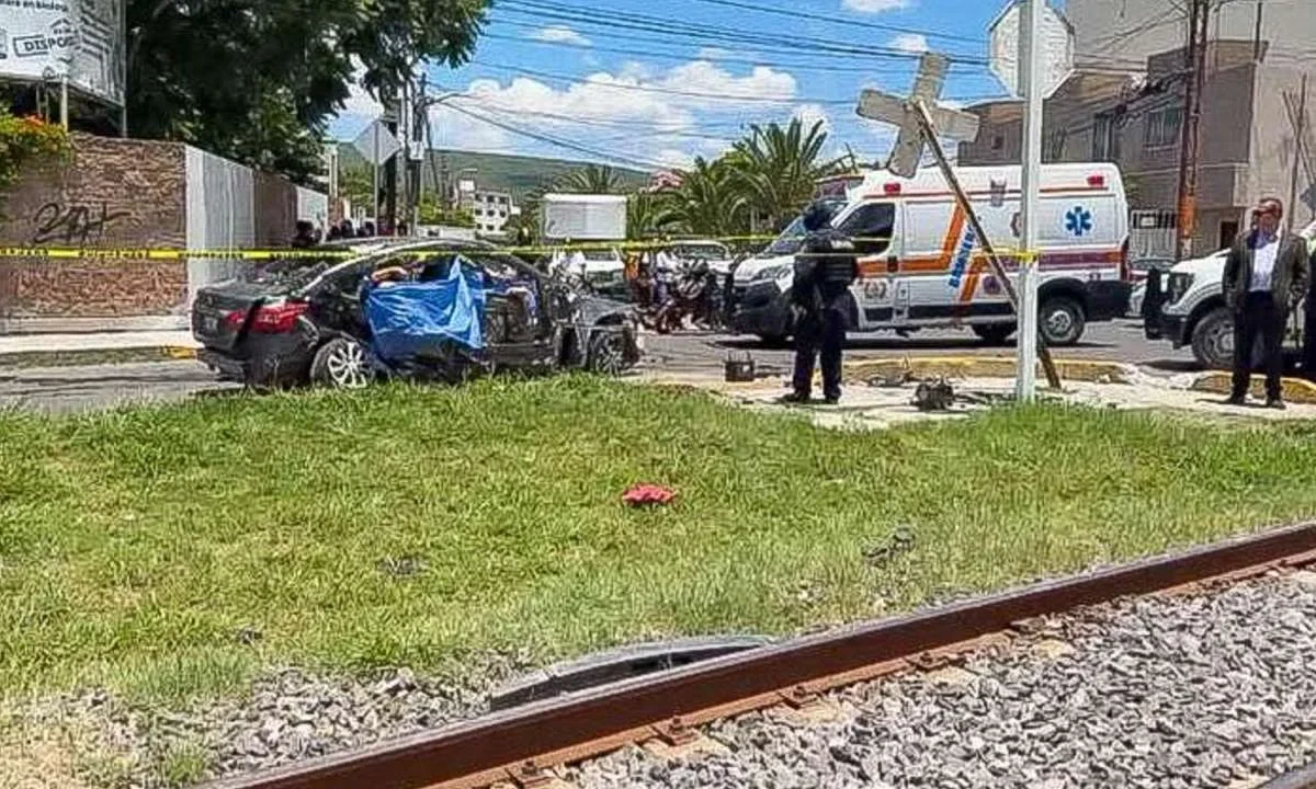 El Gobierno Federal investigará el accidente de tren en Irapuato que dejó 6 personas muertas.