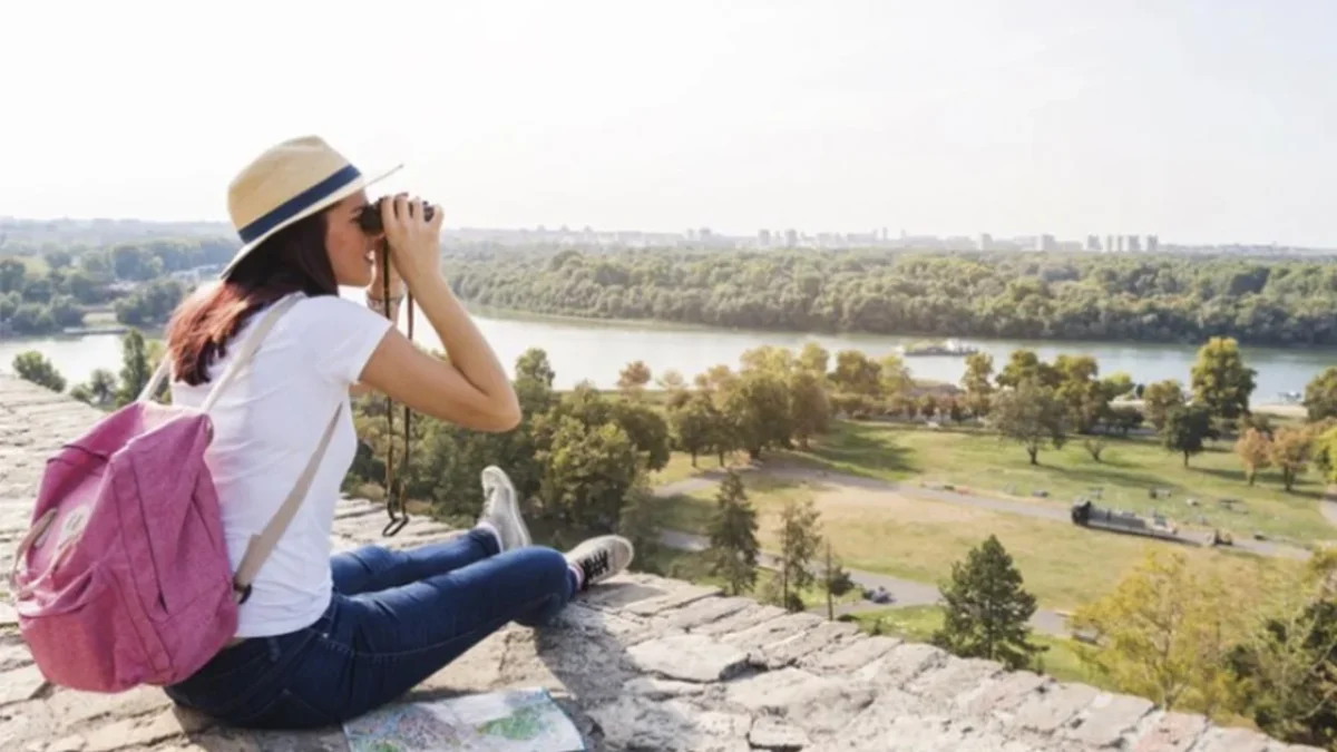 El turismo femenino en México crece y contribuye a la economía, destacando a Cancún y Ciudad de México.