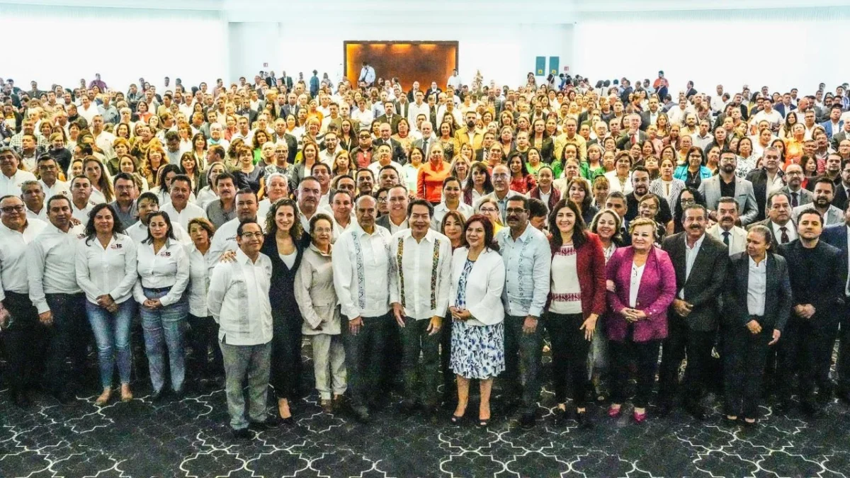 Mario Delgado Carrillo, titular de la SEP, reconoció el trabajo de jefes de sector y supervisores de Educación Básica.