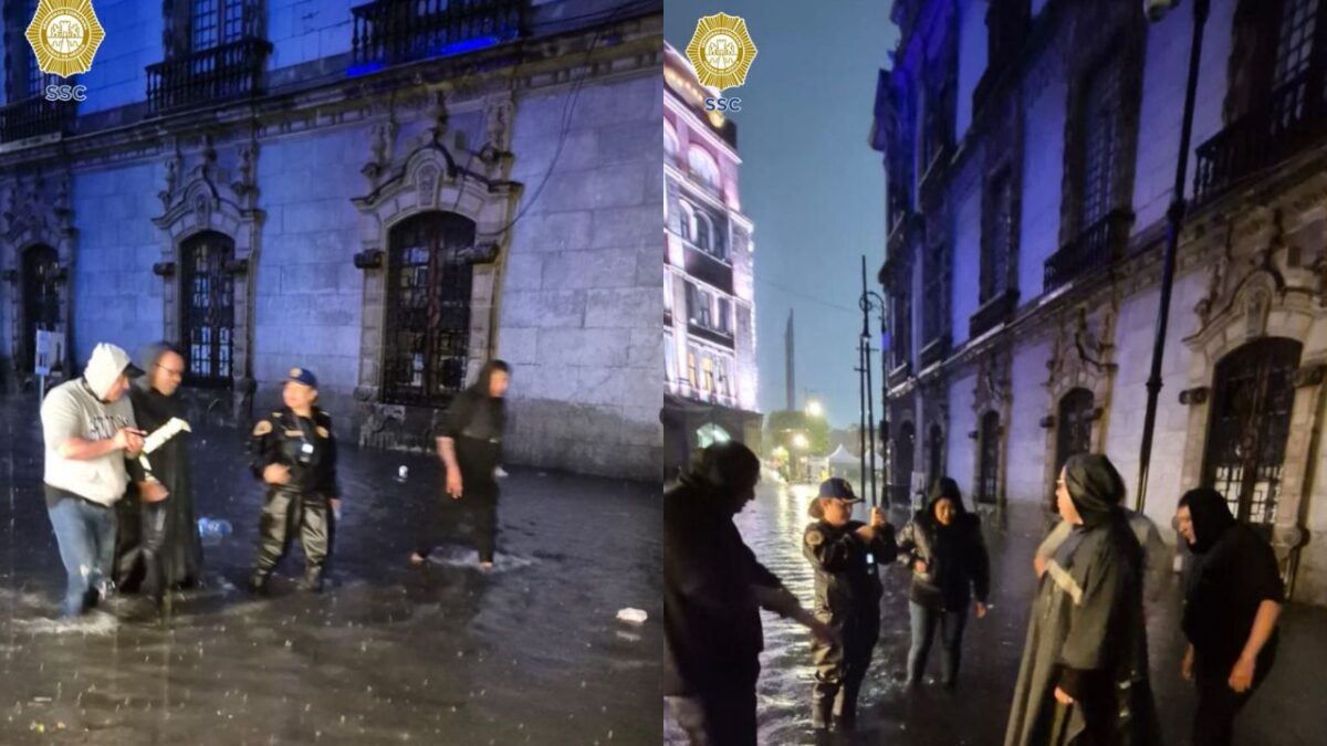 Personal de la SSC destapa coladeras en el Zócalo tras inundaciones provocadas por la intensa lluvia del domingo en CDMX.