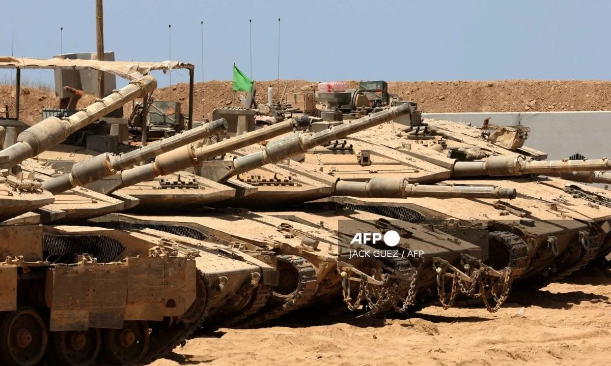Un alto funcionario del gobierno de Israel aseguró que seguirán exigiendo la liberación de todos los rehenes antes de una tregua en Gaza.
