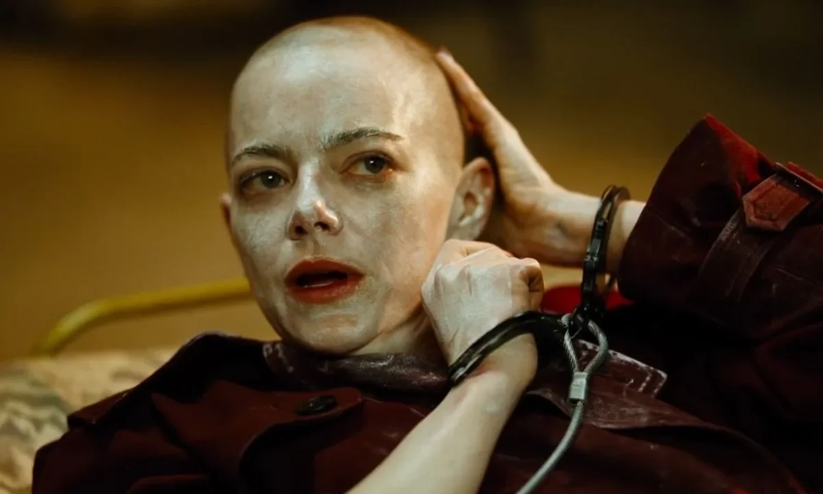 Emma Stone en 'Bugonia' de Yorgos Lanthimos