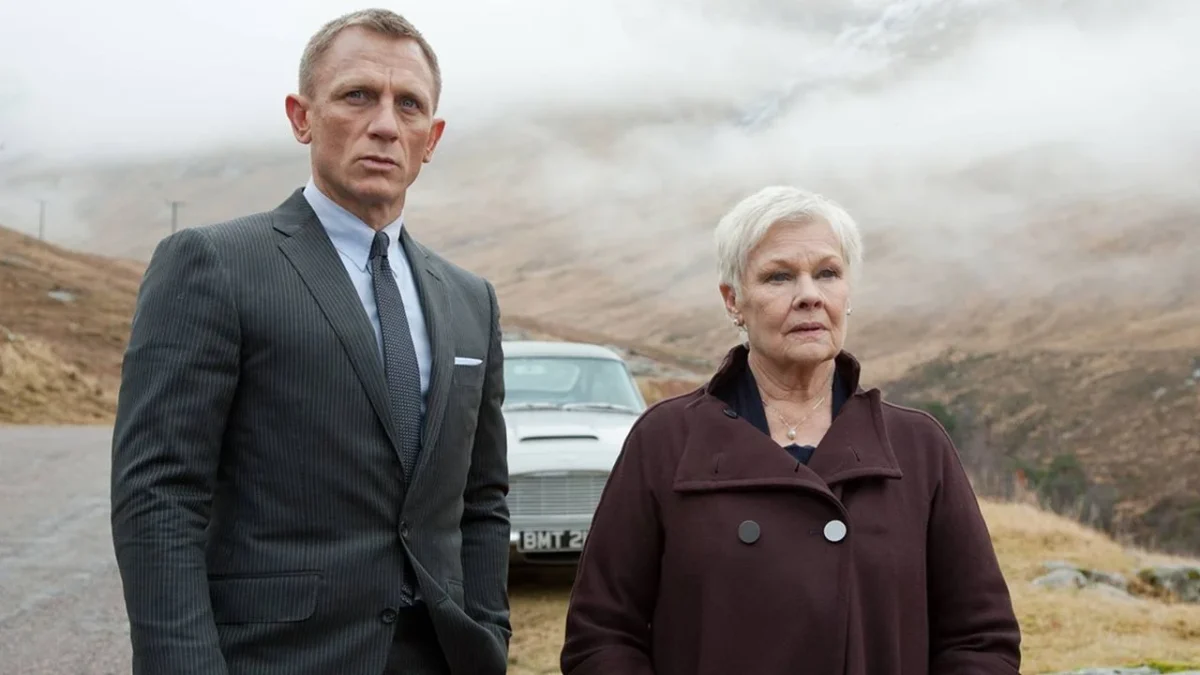 Stella Rimington, primera mujer al frente del MI5 y la inspiración para "M" en James Bond, murió el domingo a los 90 años.