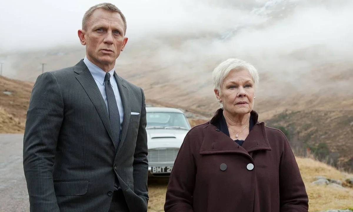 Stella Rimington, primera mujer al frente del MI5 y la inspiración para "M" en James Bond, murió el domingo a los 90 años.