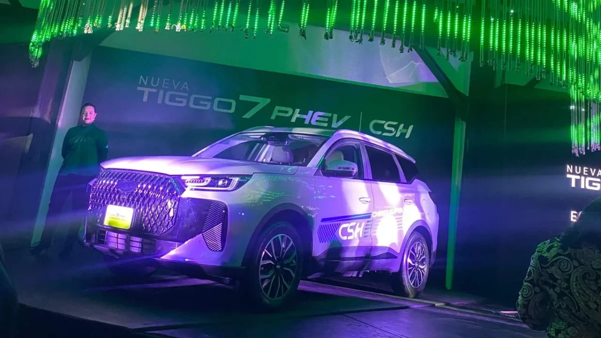 La nueva Chery Tiggo 7 PHEV CSH 2026 combina tecnología híbrida, seguridad integral y diseño moderno, ideal para familias jóvenes.