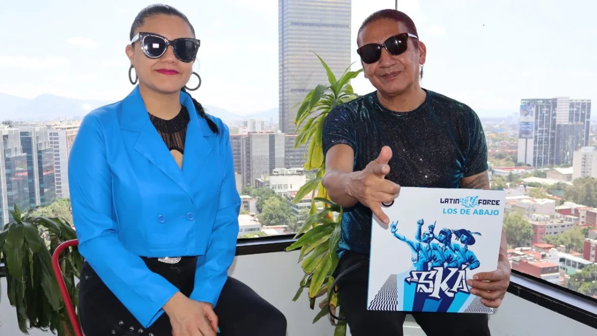 En 2002, Los de Abajo lanzó, Latin Ska Force, diisco que reunió a figuras como Dr. Shenka, Rita Guerrero, Julieta Venegas, Tiaré Scanda, Kenny, Abulón y más. 