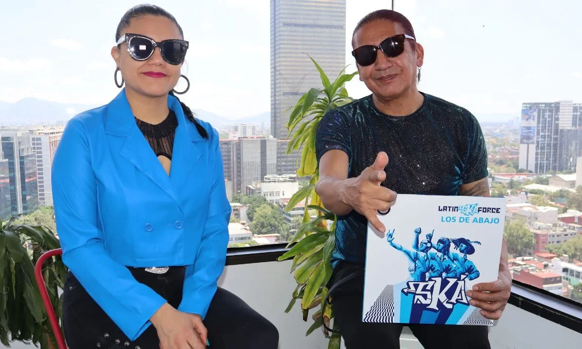 En 2002, Los de Abajo lanzó, Latin Ska Force, diisco que reunió a figuras como Dr. Shenka, Rita Guerrero, Julieta Venegas, Tiaré Scanda, Kenny, Abulón y más. 