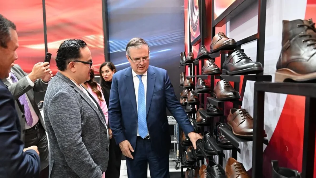 México impondrá arancel de hasta 25% al calzado extranjero
