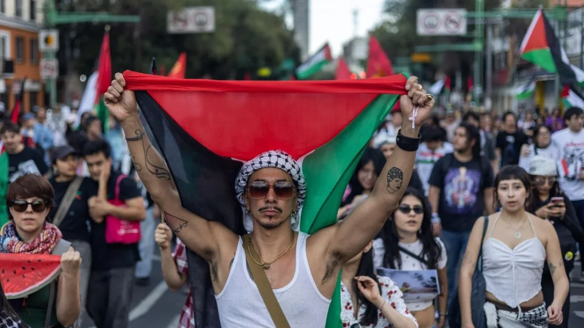 Marchan mil personas por Palestina en la Ciudad de México (CDMX).
