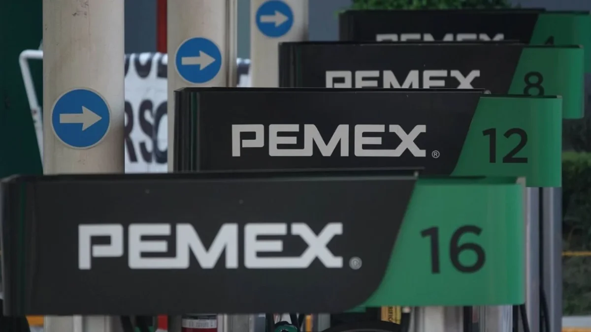 La organización Mexicanos Contra la Corrupción y la Impunidad (MCC) sugirió el nombre del presunto funcionario de Pemex que habría recibido sobornos.