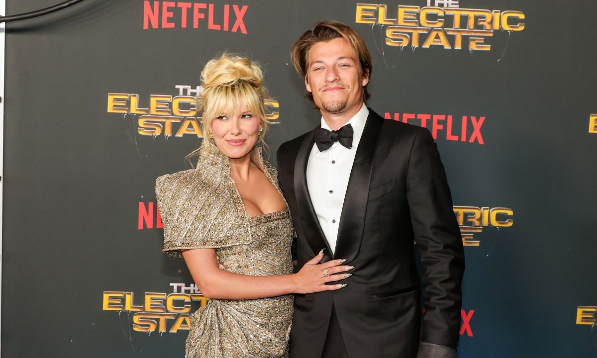 La actriz de 'Stranger Things', Millie Bobby Brown, anunció que adoptó una niña junto a su esposo Jake Bongiovi.