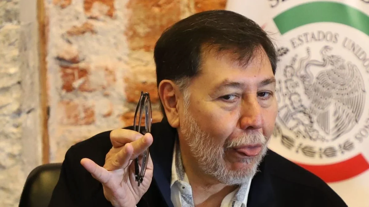 Gerardo Fernández Noroña, presidente de la Mesa Directiva del Senado, durante la reunión plenaria de los senadores del Partido Verde.