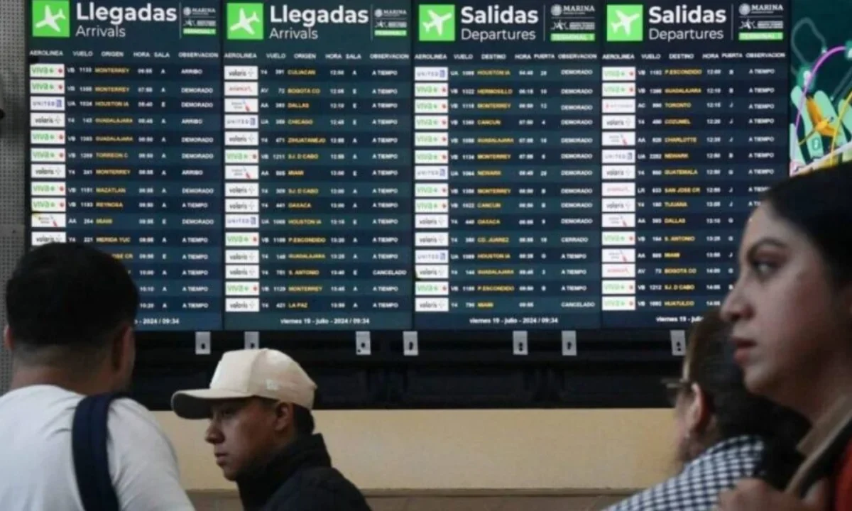 Ve como checar el estado de tu vuelo y evita complicaciones