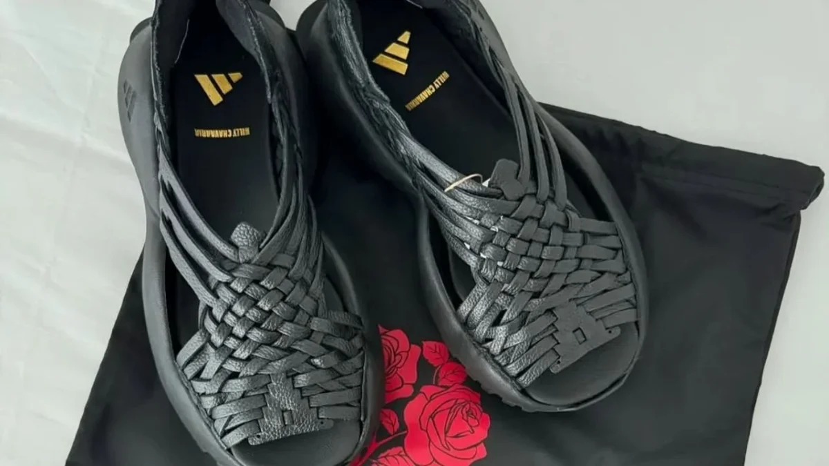 El gobierno de Oaxaca pidió a la empresa de ropa deportiva Adidas México y al diseñador Willy Chavarría suspender de manera inmediata la promoción y comercialización del modelo "Oaxaca Slip On".