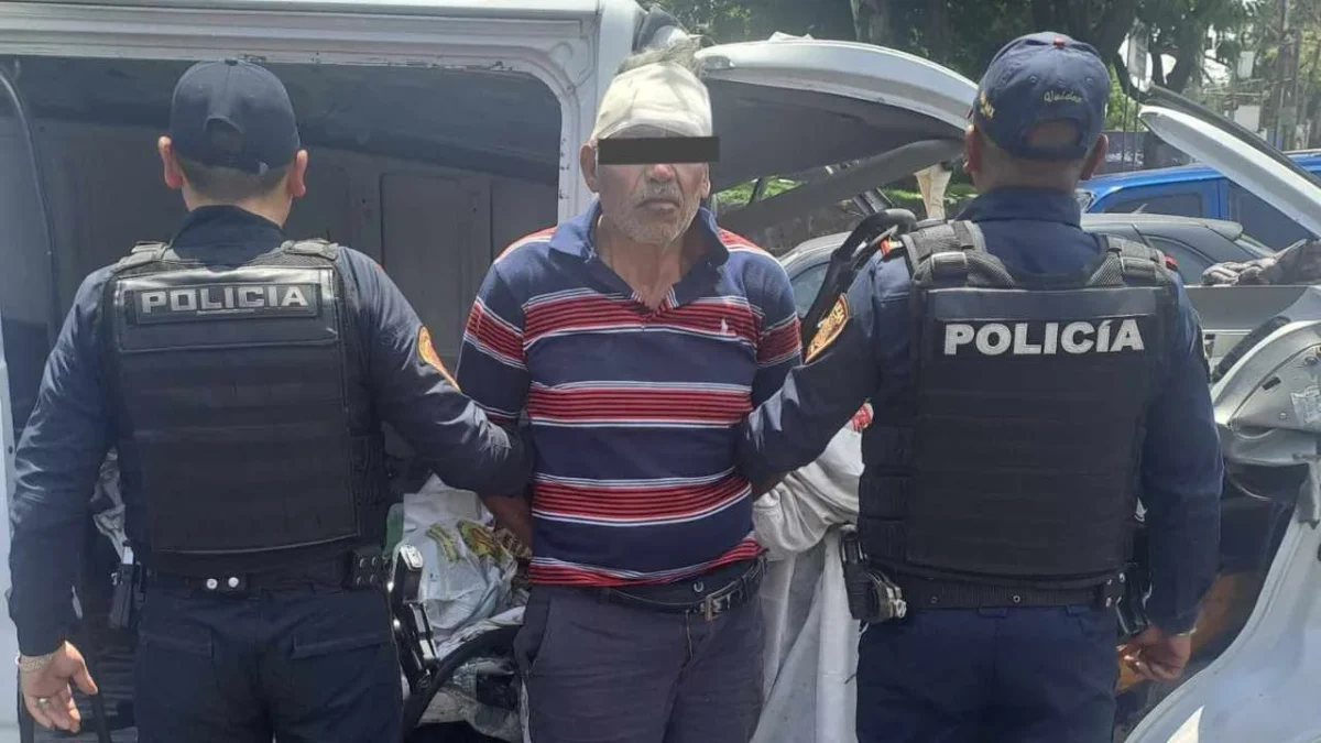 Policías de la CDMX detienen a presunto narcomenudista en la alcaldía Álvaro Obregón.
