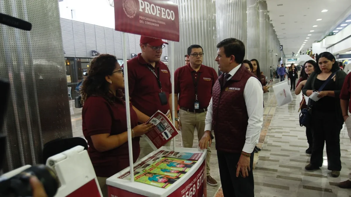 Profeco atiende a vacacionistas con asesorías y conciliaciones durante el verano, recuperando más de 2.3 millones de pesos.