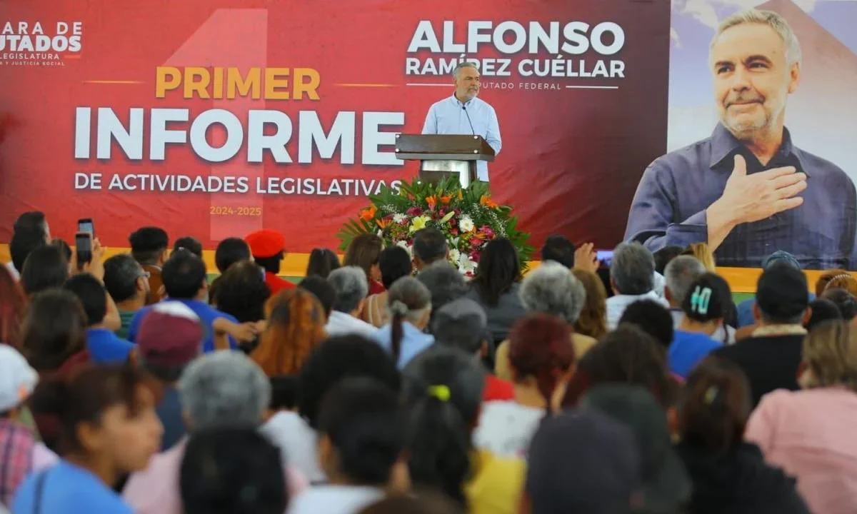 Alfonso Ramírez Cuéllar presentó su informe legislativo en Tlaxcala, donde resaltó avances en bienestar social, desarrollo económico e infraestructura.