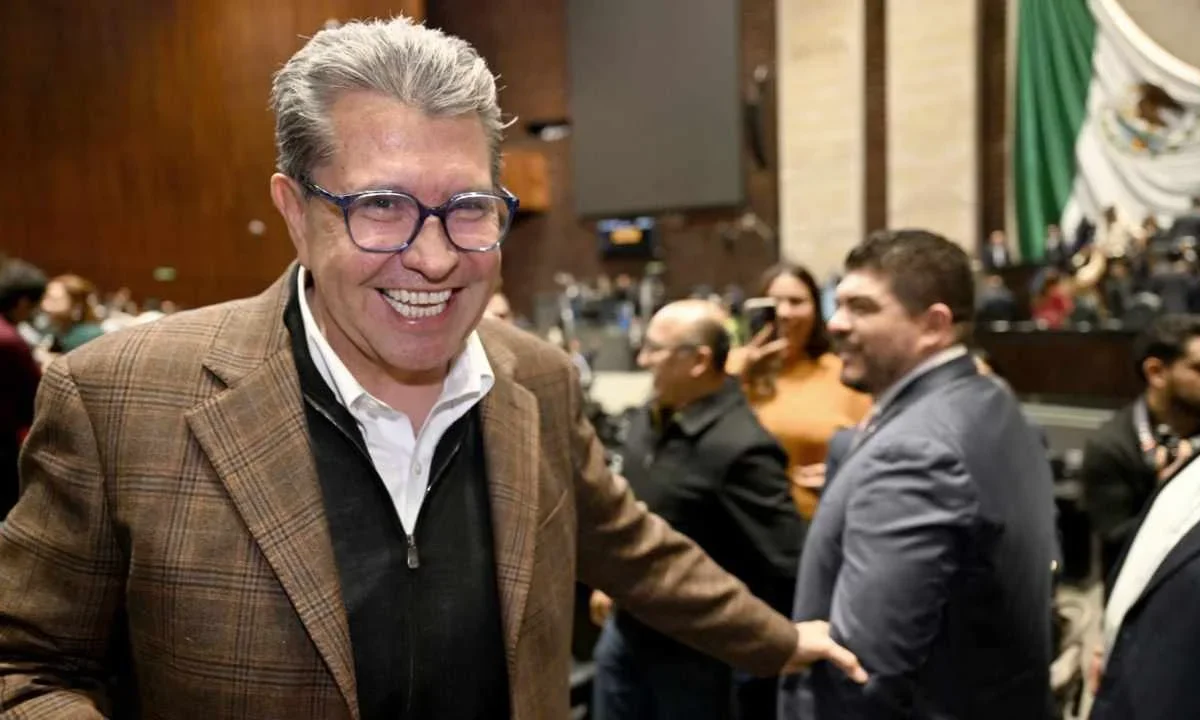 El coordinador de los diputados de Morena, Ricardo Monreal, señala que Congreso definirá reforma electoral.