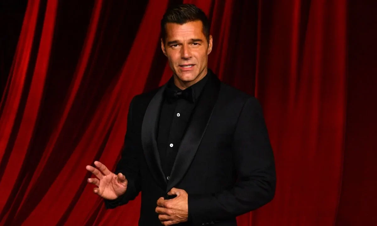 El cantante puertorriqueño, Ricky Martin recibirá el premio Latin Icon de los MTV Video Music Awards (VMAs) 2025. Esto fue anunciado por los organizadores a la par de los primeros confirmados para presentarse en la gala del 7 de septiembre.