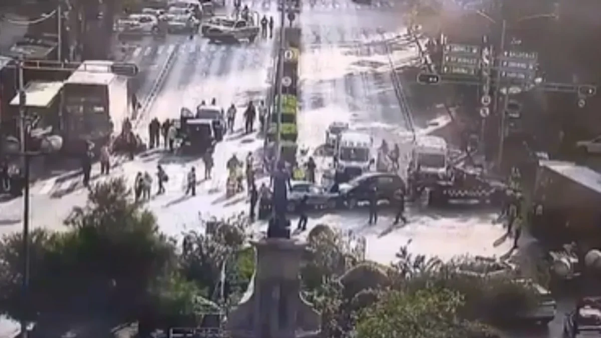 Durante la mañana de este sábado se registró un choque múltiple sobre avenida Paseo de la Reforma.