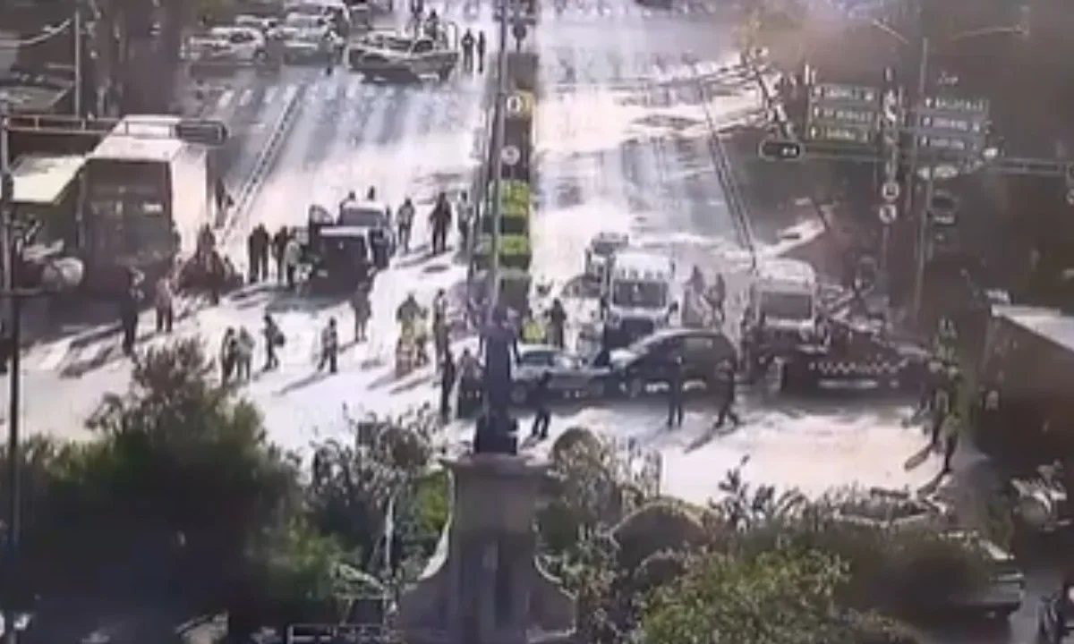 Durante la mañana de este sábado se registró un choque múltiple sobre avenida Paseo de la Reforma.