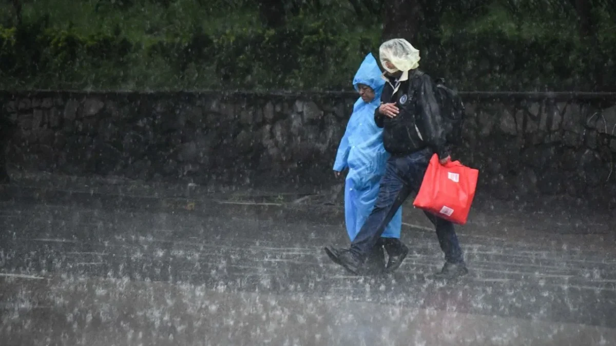 Se registra lluvia con granizo en la Ciudad de México (CDMX); autoridades activan la alerta amarilla.