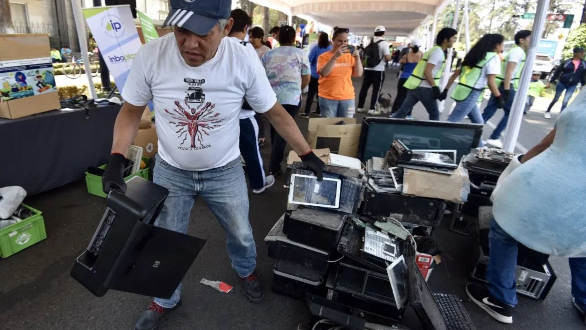 La Sedema de la Ciudad de México anunció la realización del Reciclatrón en la Cámara Mexicana de la Industria de la Construcción (CMIC) este fin de semana.