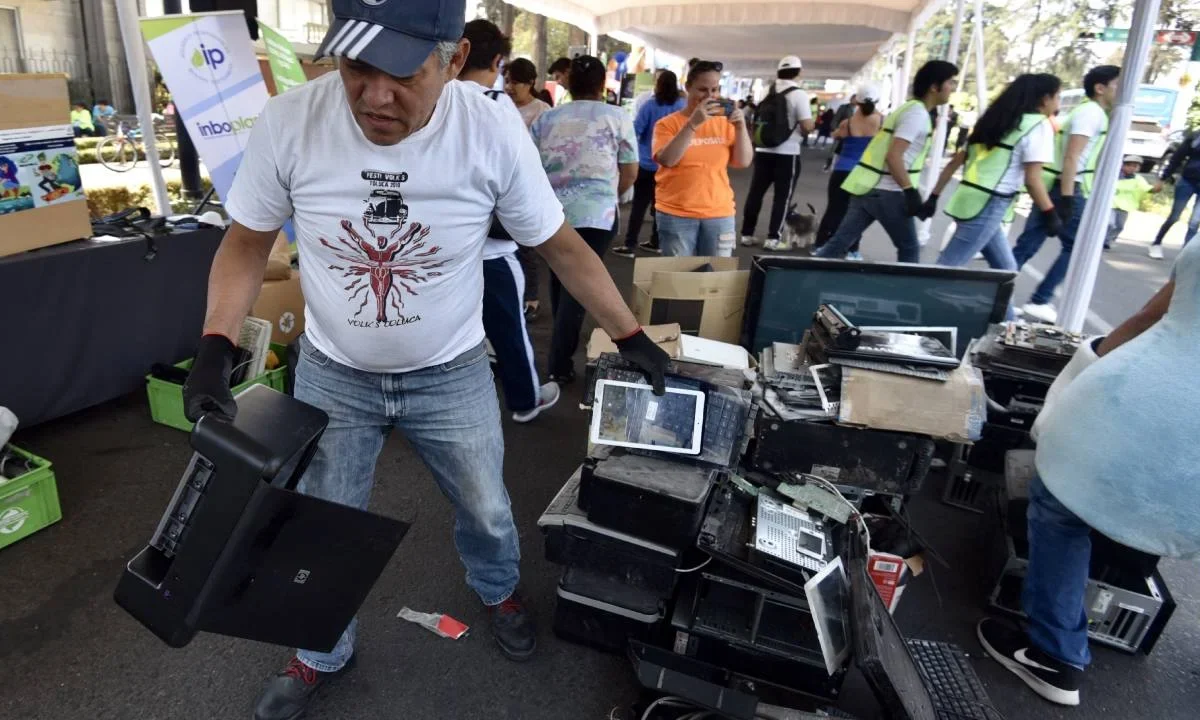 La Sedema de la Ciudad de México anunció la realización del Reciclatrón en la Cámara Mexicana de la Industria de la Construcción (CMIC) este fin de semana.