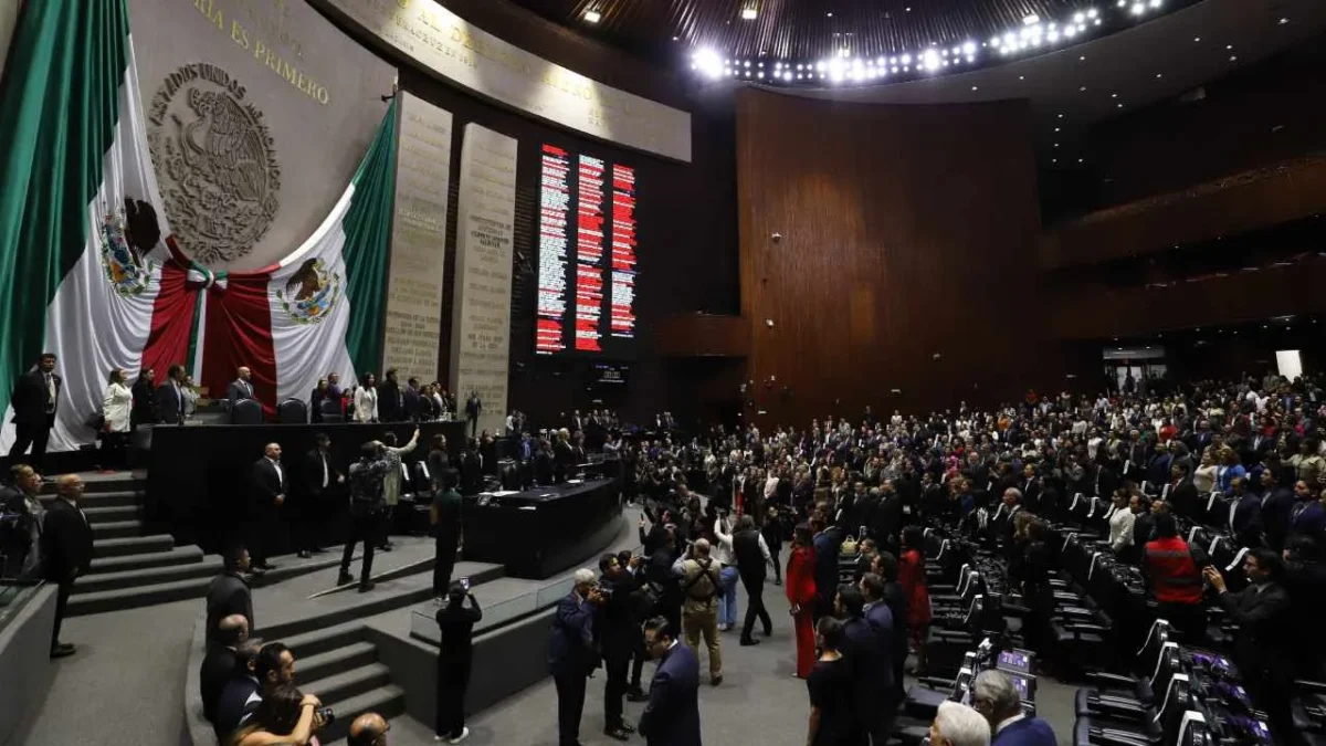 Funcionarios de la Segob acuden a San Lázaro para revisar logística ante primer informe de gobierno de Sheinbaum.