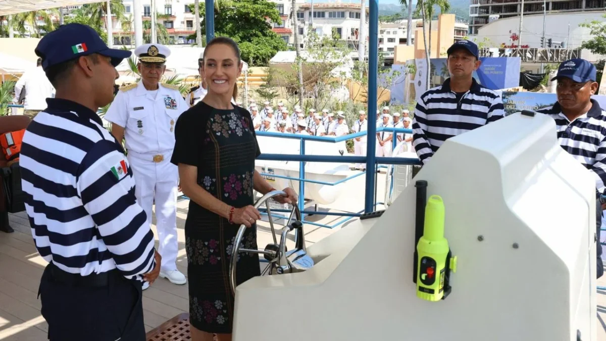 Sheinbaum aseguró que el Marinabús, nuevo sistema de transporte marítimo, es muestra de que Acapulco 'está vivo, fuerte y lleno de futuro'.