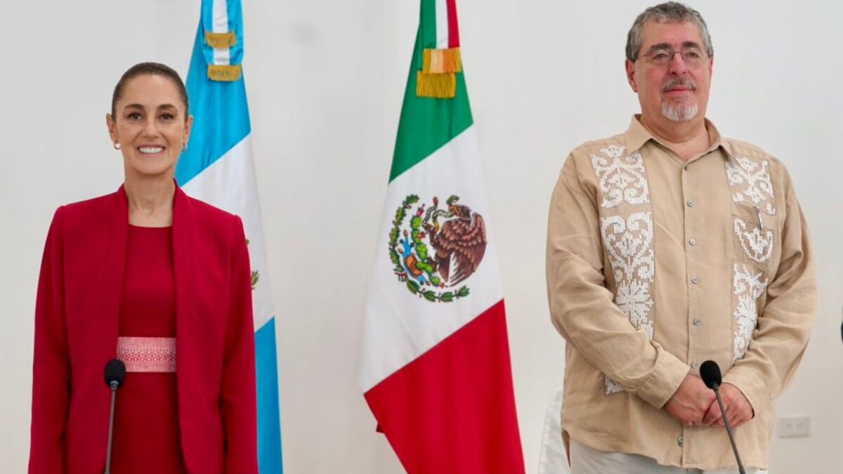 Claudia Sheinbaum y Bernardo Arévalo en Guatemala
