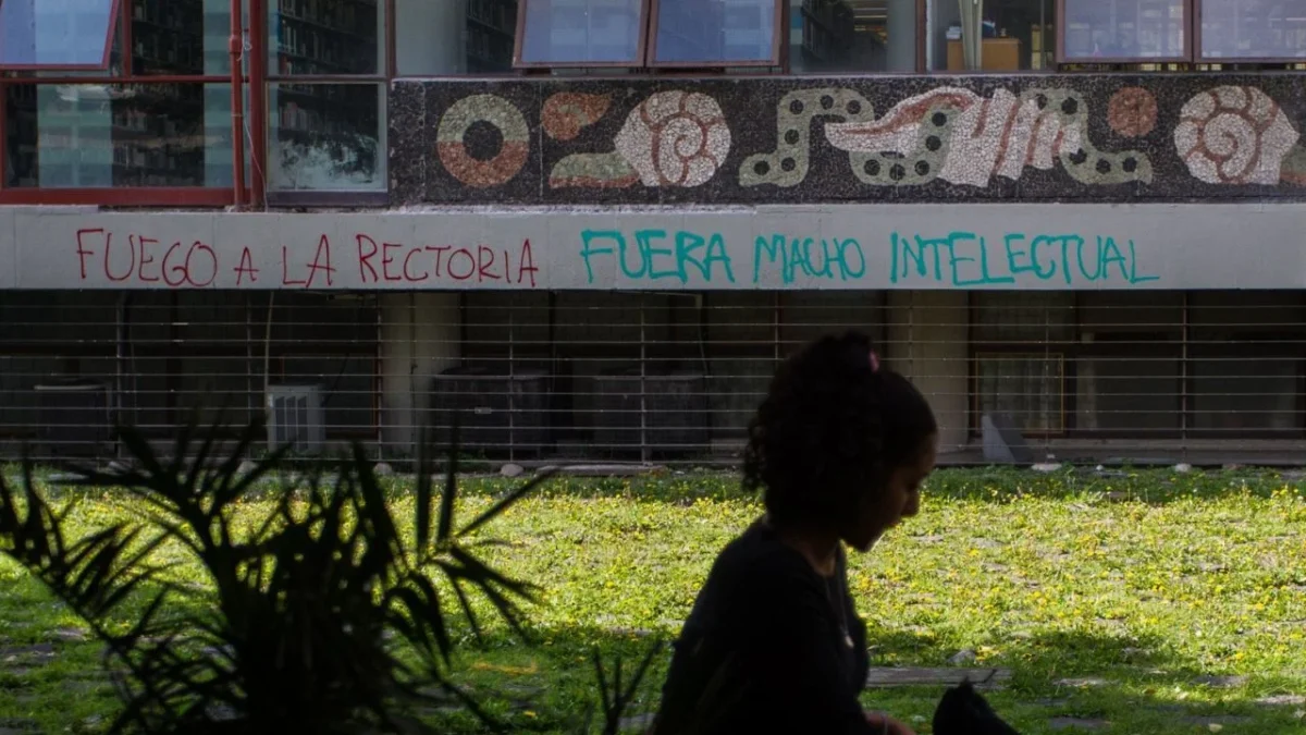 La UNAM eliminó un artículo polémico sobre expulsión inmediata por actos vandálicos.