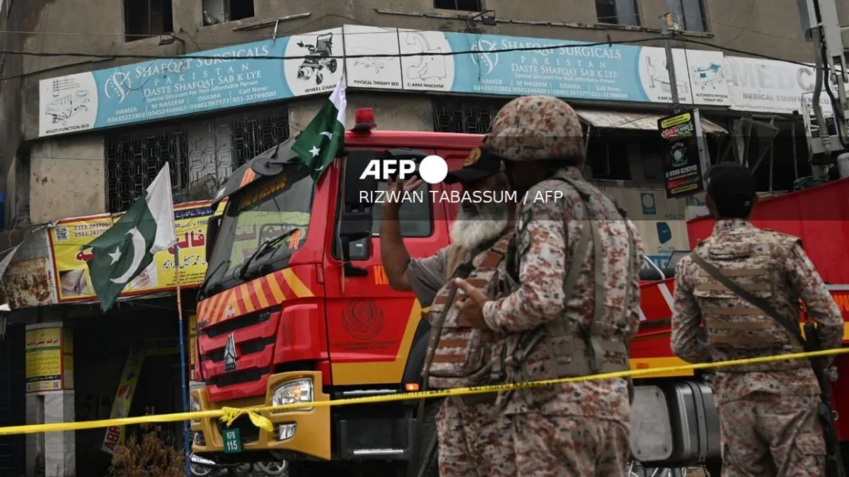 Al menos 11 muertos en un ataque suicida durante mítin en Pakistán