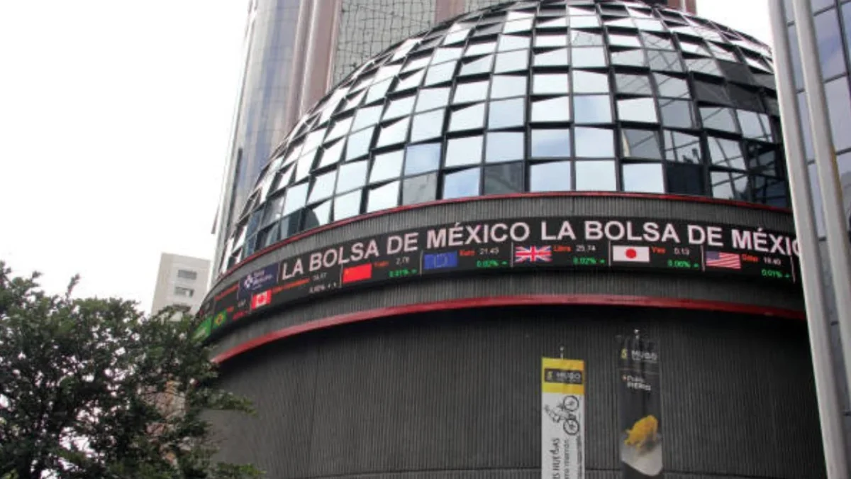 Grupo México registró el mejor desempeño del día, con un avance de 4.24%, a 142.99 pesos por acción