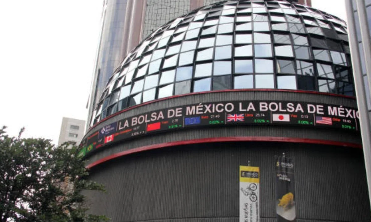 Grupo México registró el mejor desempeño del día, con un avance de 4.24%, a 142.99 pesos por acción