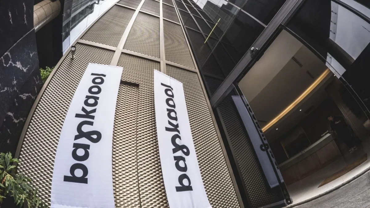 Bankaool continúa su modelo híbrido que combina la atención personalizada