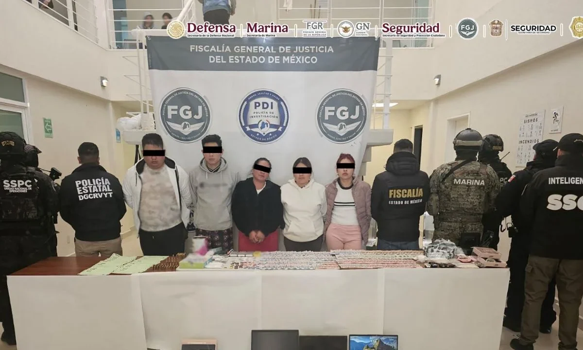 la detención de cinco integrantes de la célula criminal conocida como "Los Bonitos", en el municipio de Acolman