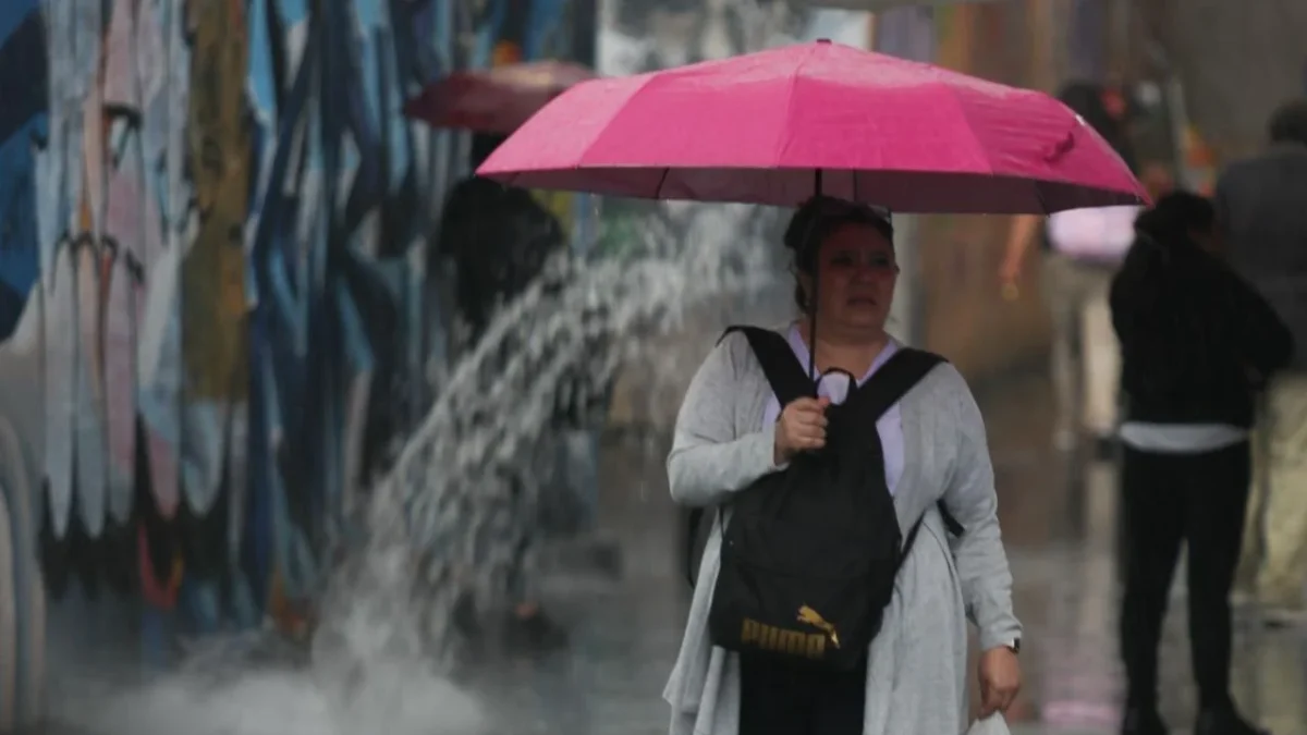 Probabilidad de lluvias fuertes, intervalos de chubascos y actividad eléctrica para este sábado