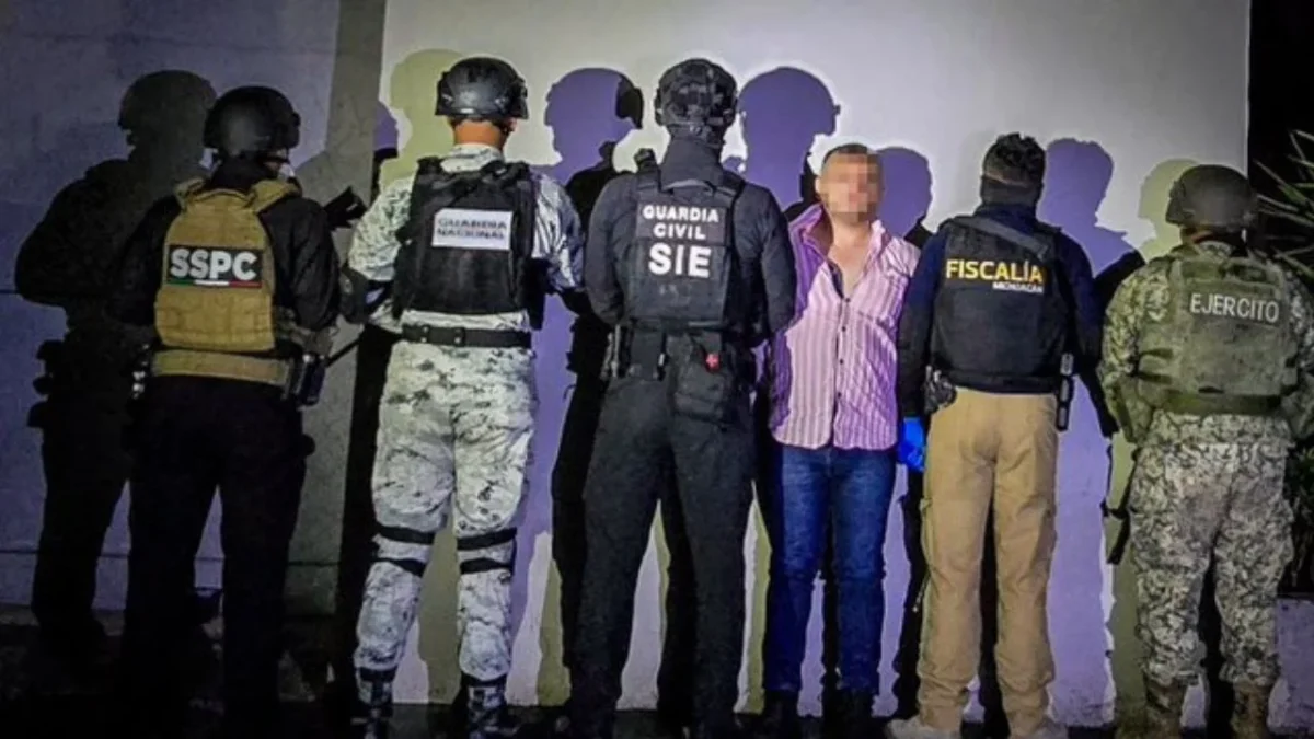 El Calabazo" fue detenido en el fraccionamiento Las Fuentes, en Zamora, en posesión de presunta metanfetamina y marihuana