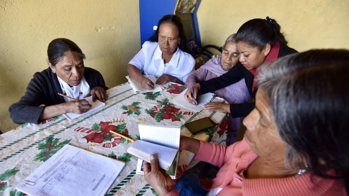 INEA atiende a más de 7 mil personas indígenas con educación